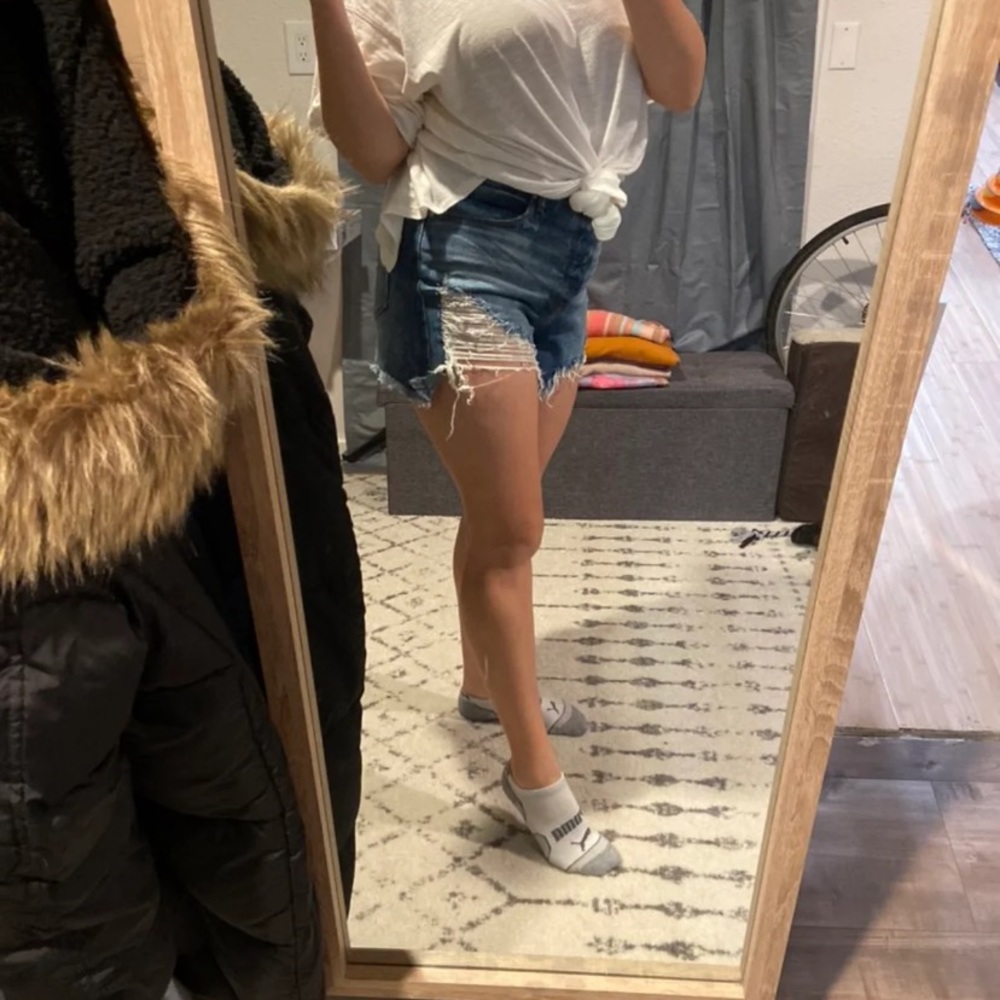 Good American Bombshell Short